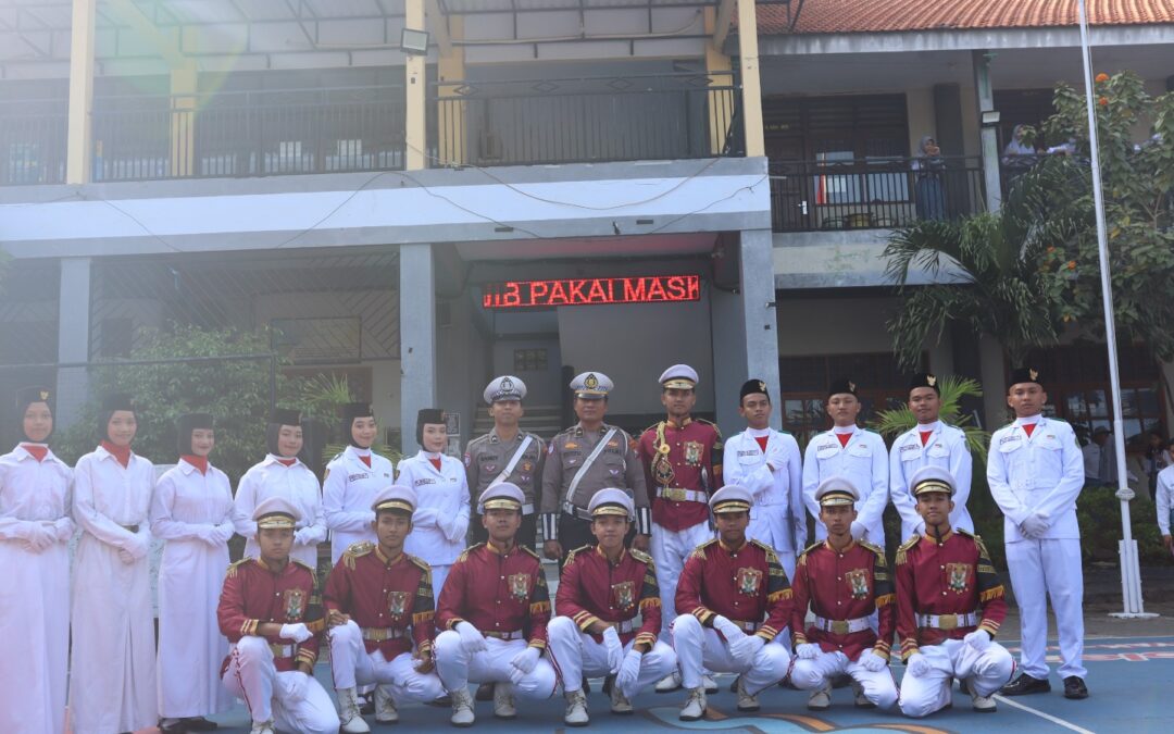Upacara Bendera HUT ke-80 Kemerdekaan RI di SMAN 1 Pasuruan